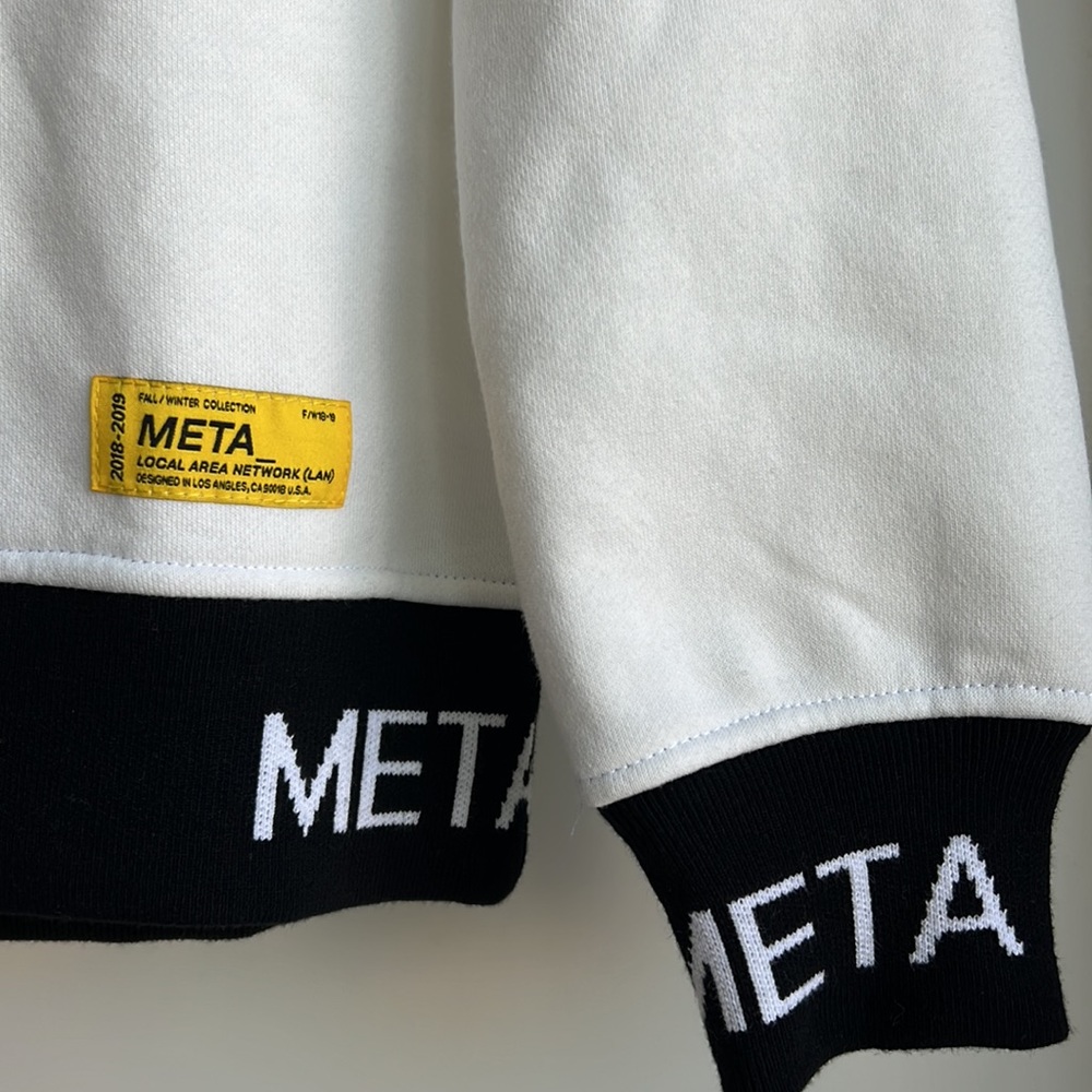 Meta Threads Hydra Crew Sweater
Men – White - Picture 11 of 15
